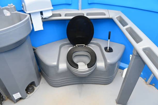 Best Porta potty rental near me  in Brewster, WA